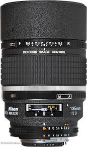 Nikon AF DC Nikkor 135mm f/2.0D  Lens