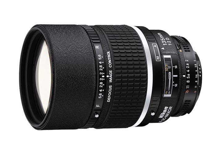 Nikon AF DC Nikkor 135mm f/2.0D  Lens