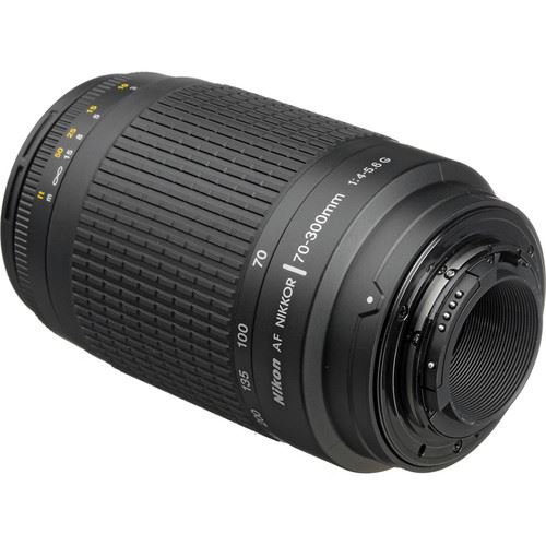 Nikon AF Zoom Nikkor 70-300mm f/4-5.6G Lens