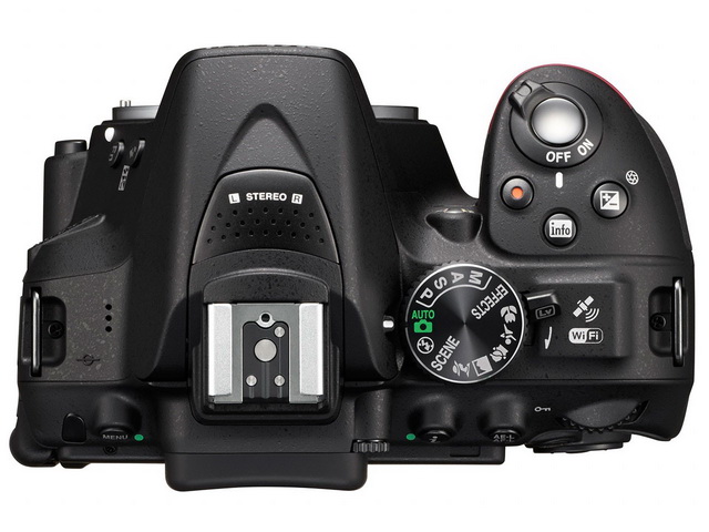 Nikon D5300 with 18-55mm VR Lens kit